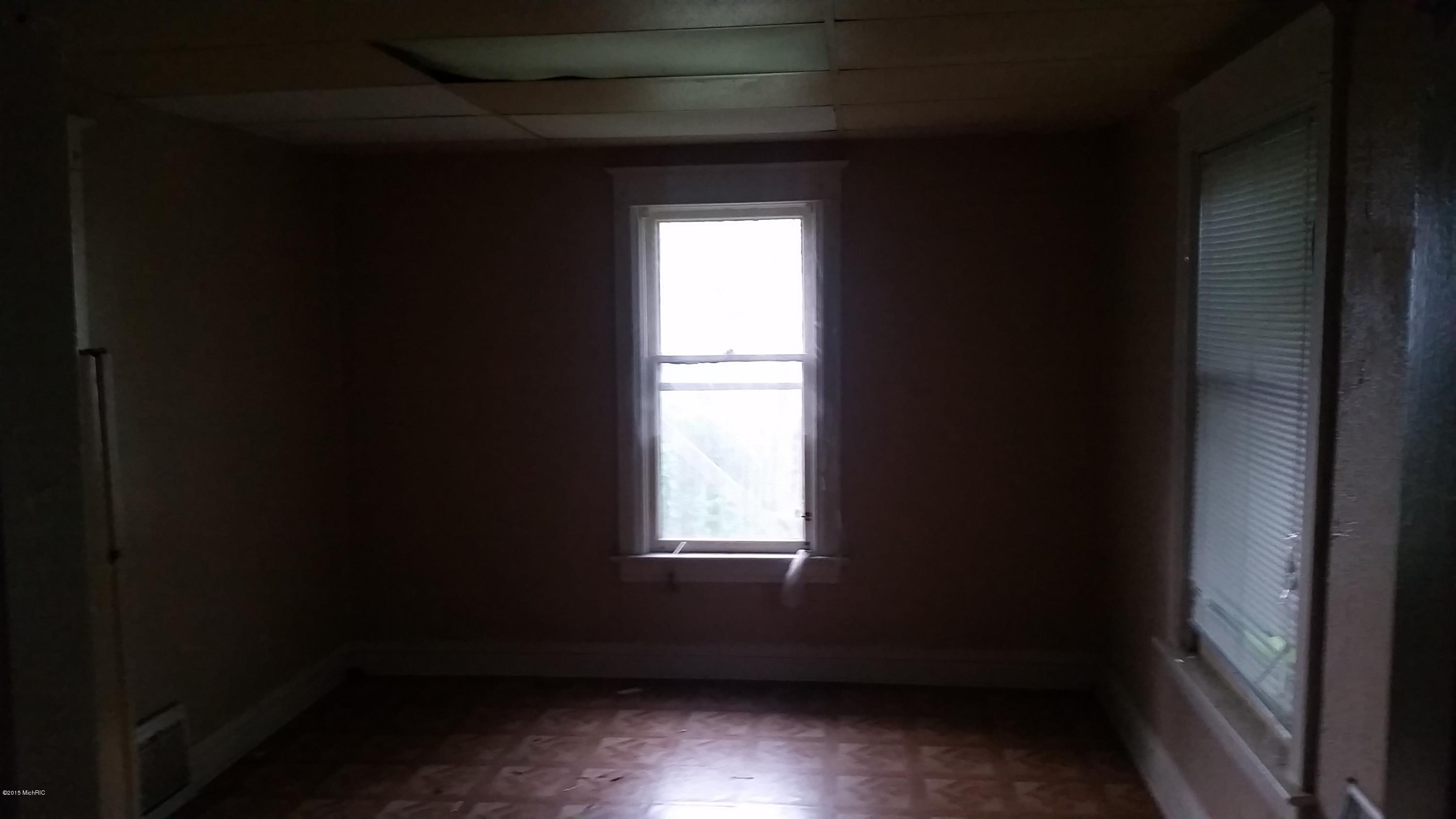 517 Reed Street Kalamazoo, MI 49001 - Photo 13 of 17 20150818_192819