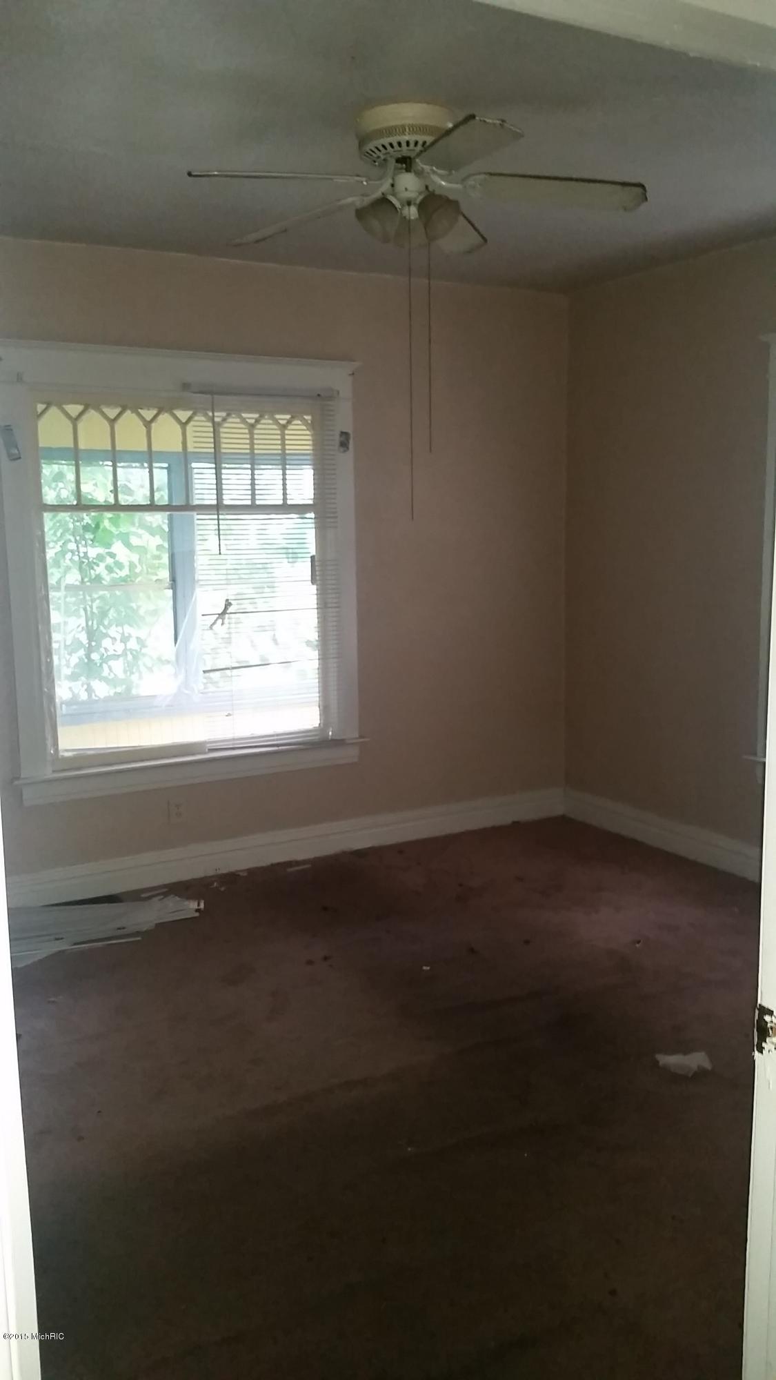 517 Reed Street Kalamazoo, MI 49001 - Photo 10 of 17 20150818_192746