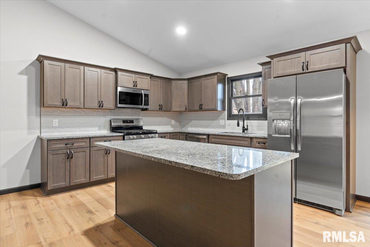 1112 Mildred Court Springfield, IL 62712 - Photo 12 of 31 Gallery Image 12