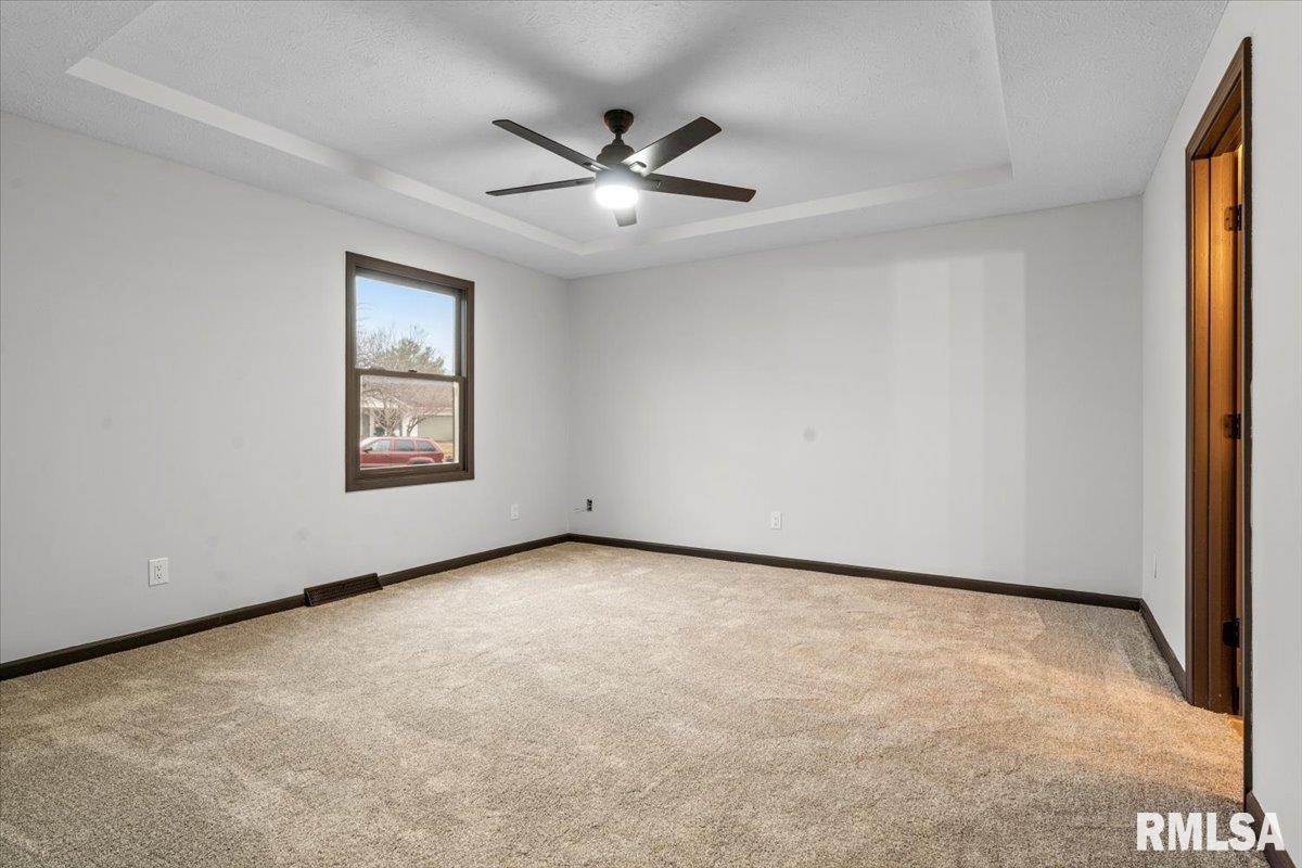1112 Mildred Court Springfield, IL 62712 - Photo 16 of 31 Gallery Image 16