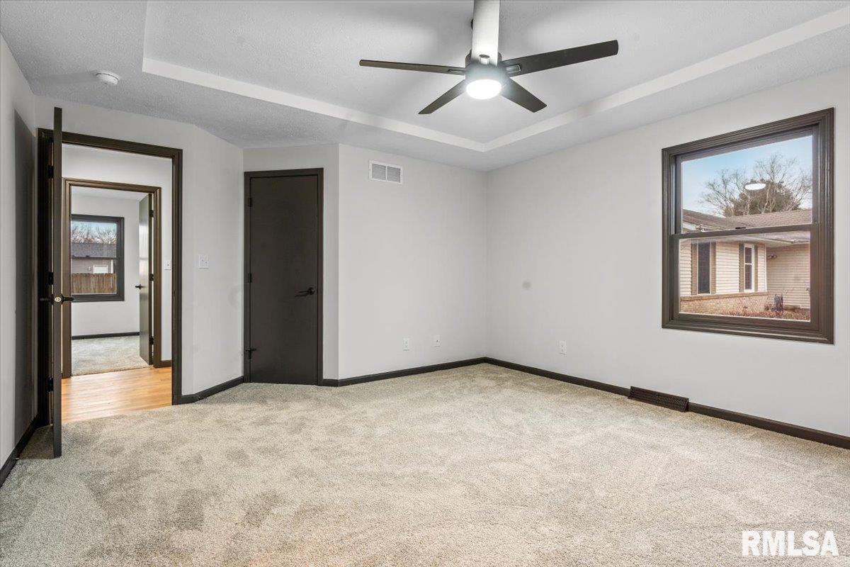 1112 Mildred Court Springfield, IL 62712 - Photo 19 of 31 Gallery Image 19