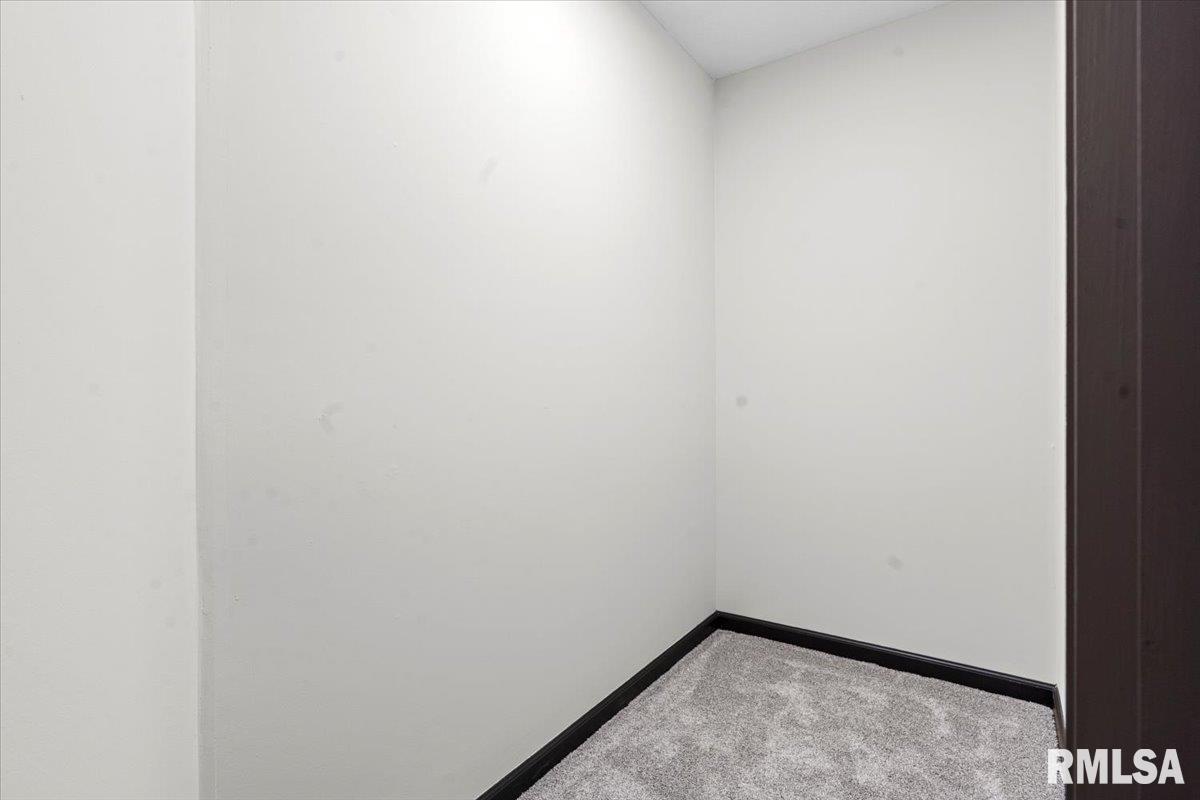 1112 Mildred Court Springfield, IL 62712 - Photo 20 of 31 Gallery Image 20