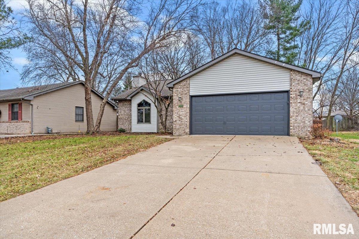 1112 Mildred Court Springfield, IL 62712 - Photo 3 of 31 Gallery Image 3