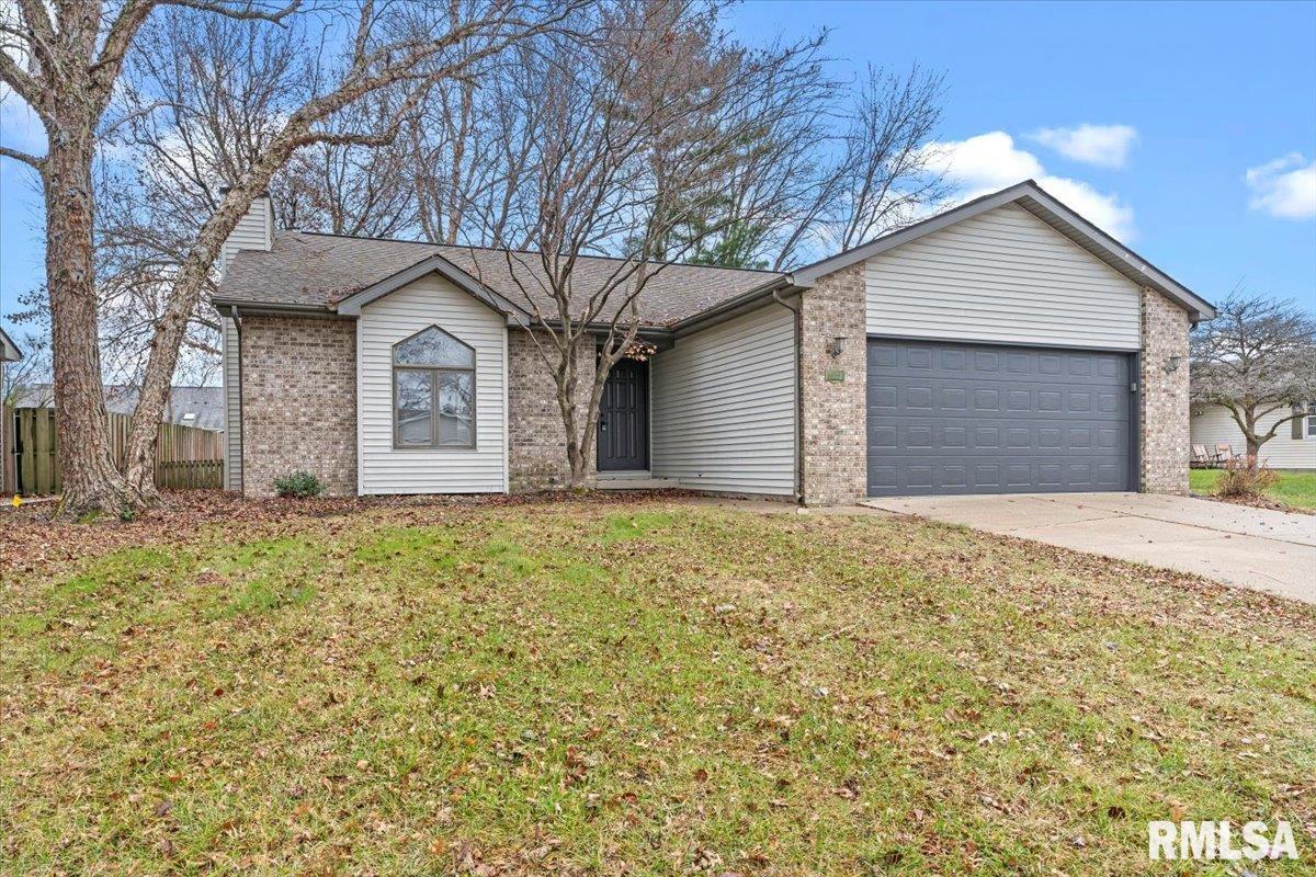 1112 Mildred Court Springfield, IL 62712 - Photo 5 of 31 Gallery Image 5