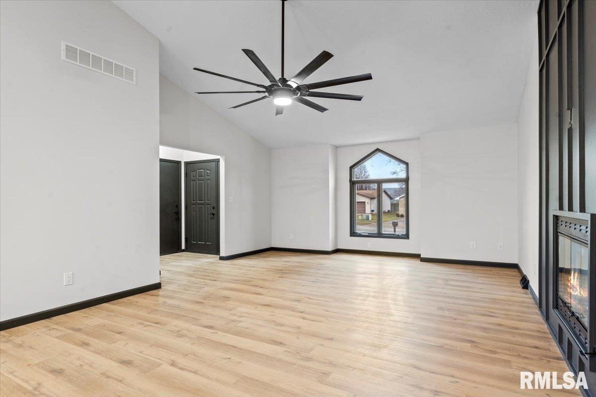1112 Mildred Court Springfield, IL 62712 - Photo 9 of 31 Gallery Image 9