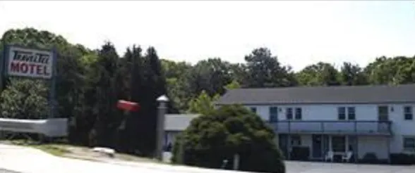 $2,500 | 137 Post Road, Westerly, RI 02891