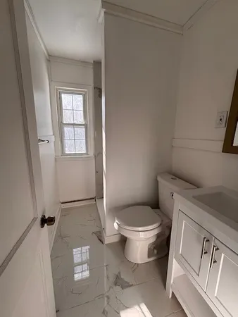 $2,500 | 137 Post Road, Westerly, RI 02891