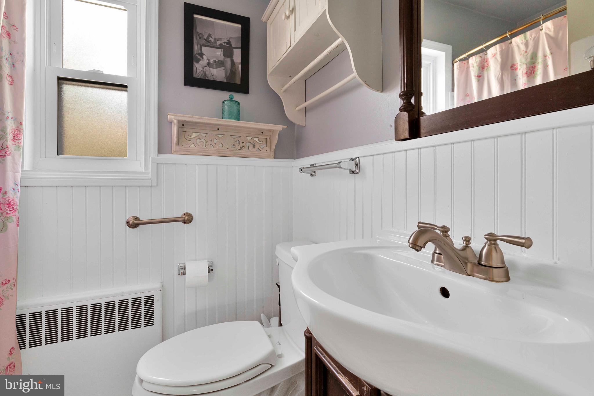 833 Emerson Street Philadelphia, PA 19111 - Photo 19 of 31 1st Floor Full Bathroom