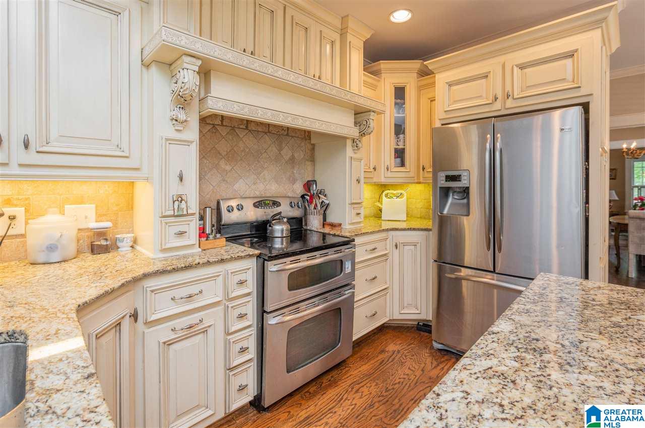 1404 Sutherland Place Birmingham, AL 35209 - Photo 18 of 45