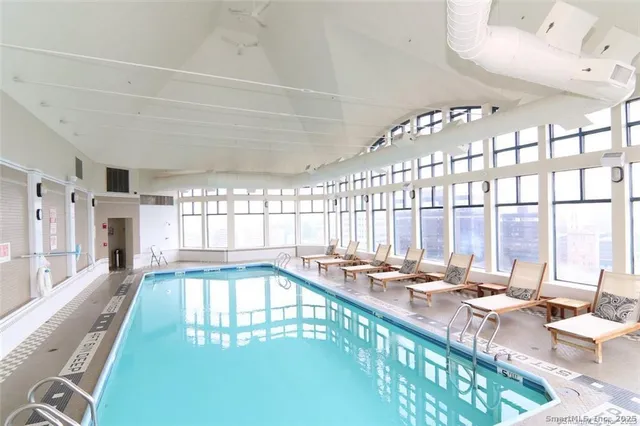 a picture of city view