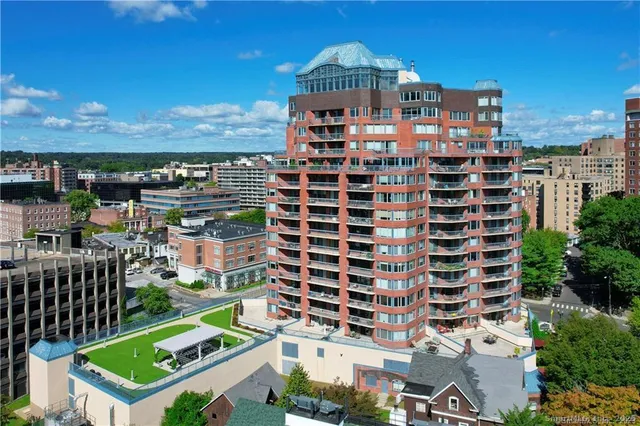 $3,700 | 25 Forest Street, Unit 3L, Stamford, CT 06901