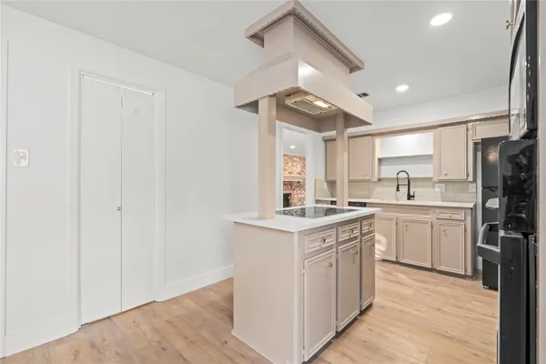 $2,100 | 19415 Enchanted Oaks Drive, Spring, TX 77388