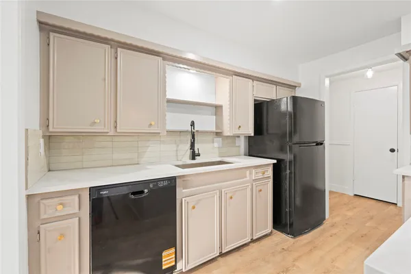 $2,100 | 19415 Enchanted Oaks Drive, Spring, TX 77388