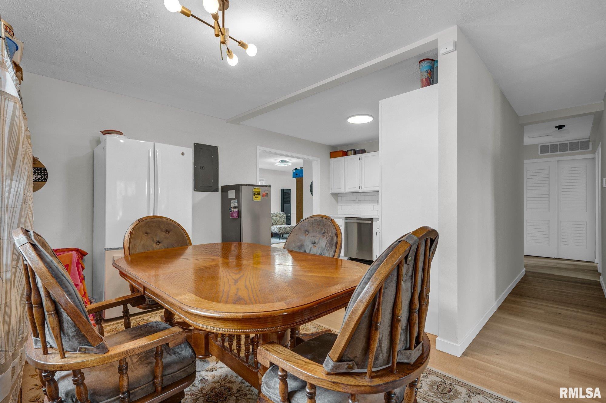 5229 North Hamilton Road Peoria, IL 61614 - Photo 6 of 23
