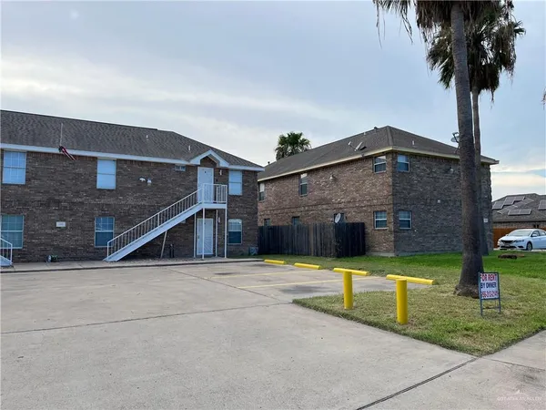 $850 | 1313 North Sal Street, Unit 4, Edinburg, TX 78541