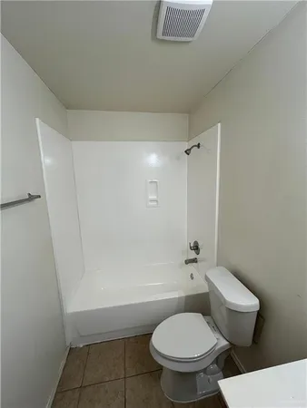 $850 | 1313 North Sal Street, Unit 4, Edinburg, TX 78541