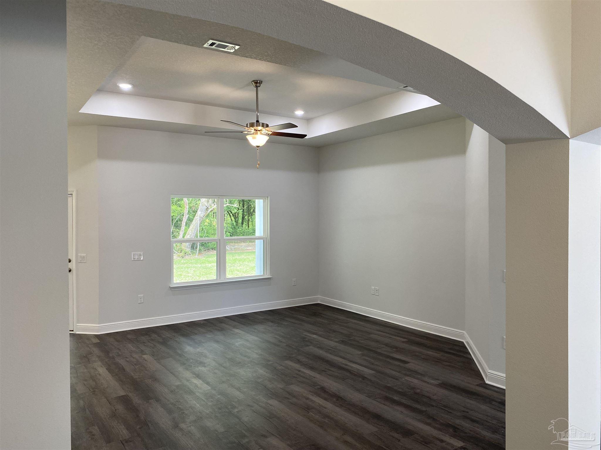 4753 West Lynn Road Milton, FL 32583 - Photo 5 of 16 Gallery Image 5