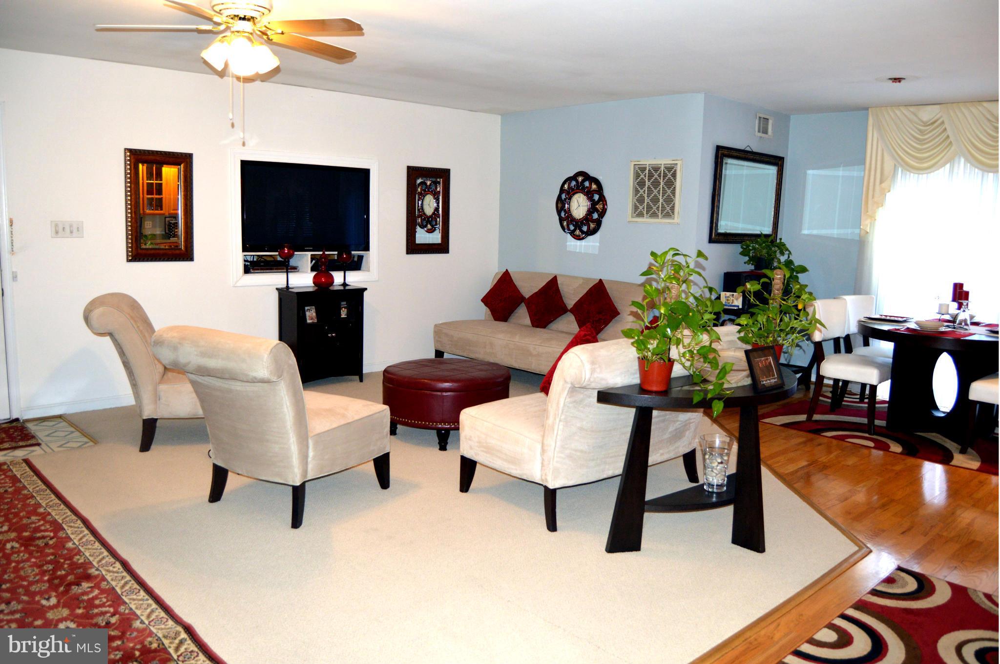 1125 Hamlin Road Waldorf, MD 20602 - Photo 5 of 30 Living Room