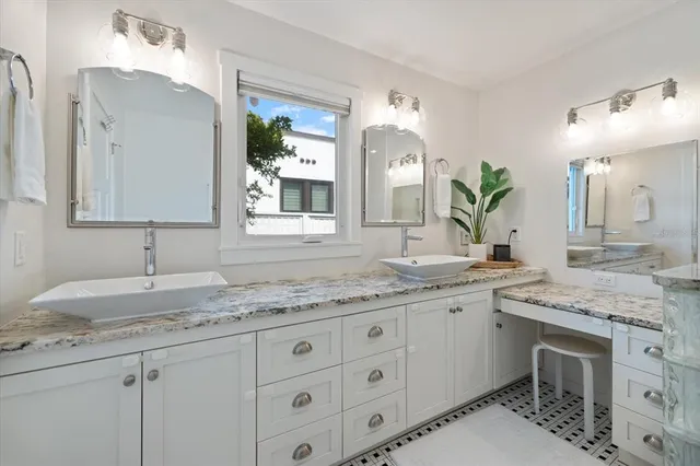 $1,899,000 | 1841 Datura Street, Sarasota, FL 34239