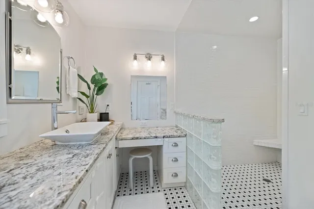 $1,899,000 | 1841 Datura Street, Sarasota, FL 34239