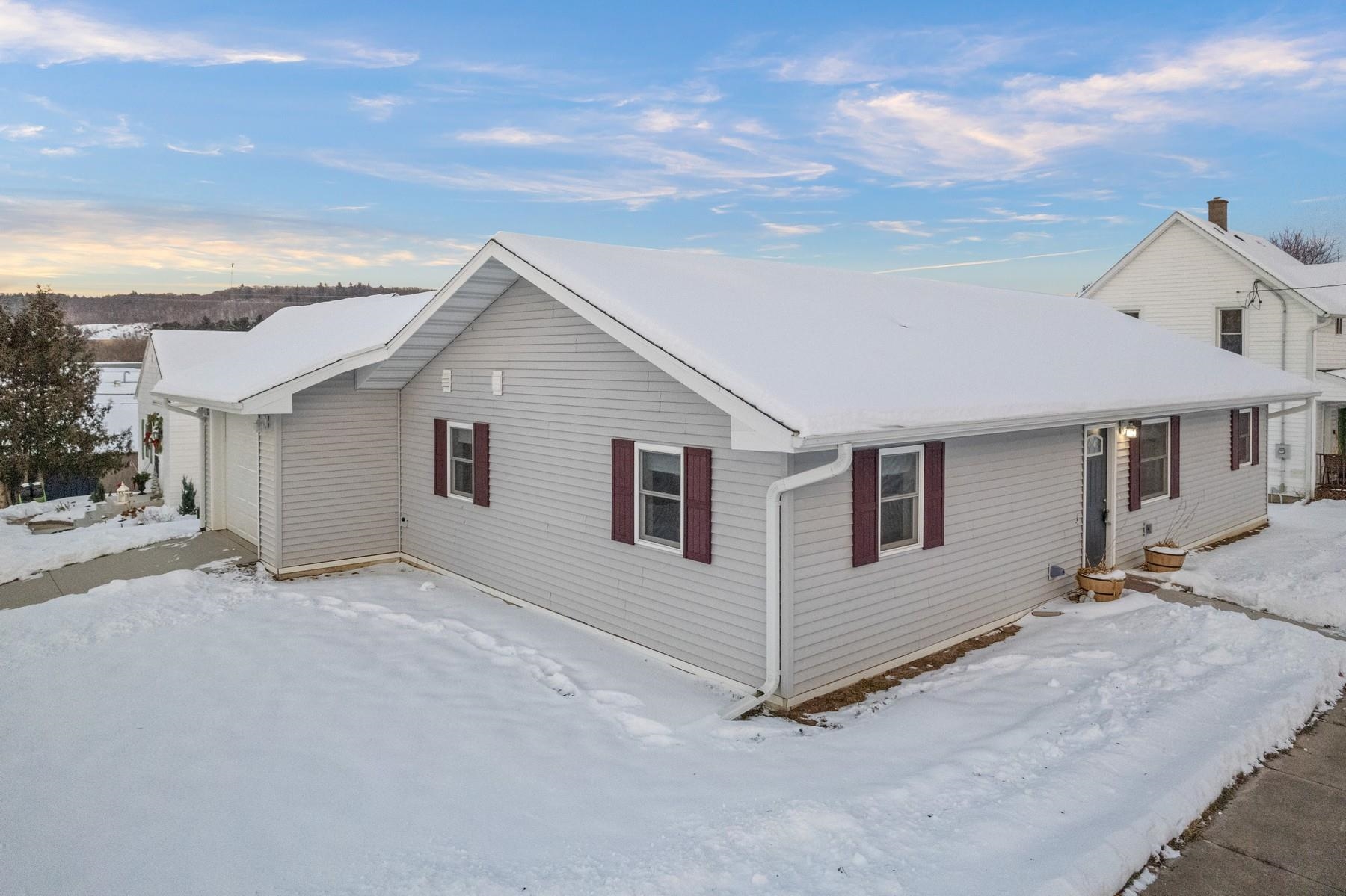 119 West Hall Street Kendall, WI 54638 - Photo 3 of 23