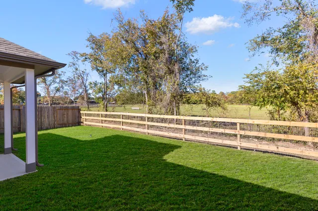 $2,100 | 11832 Whirlaway Drive, Willis, TX 77318
