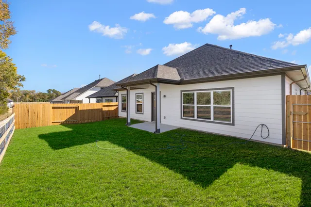 $2,100 | 11832 Whirlaway Drive, Willis, TX 77318