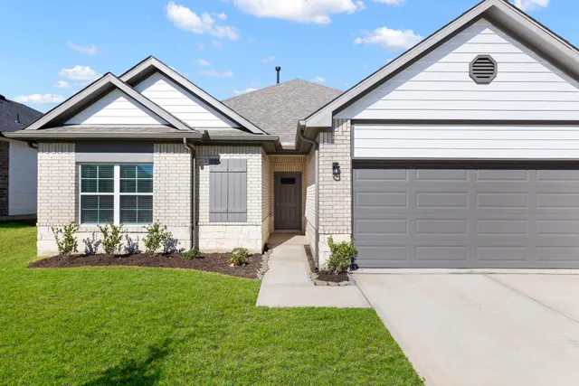 $2,100 | 11832 Whirlaway Drive, Willis, TX 77318