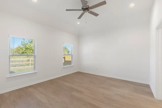 $2,100 | 11832 Whirlaway Drive, Willis, TX 77318