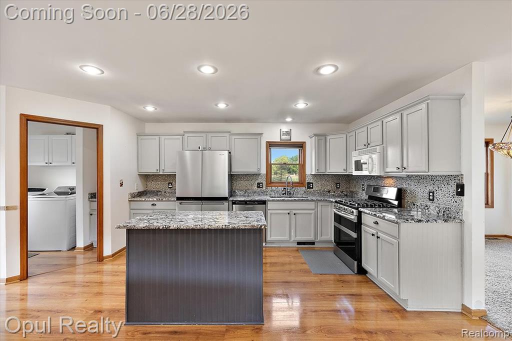 23815 Carleton West Road Belleville, MI 48111 - Photo 15 of 64