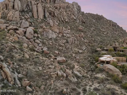 a view of a large building