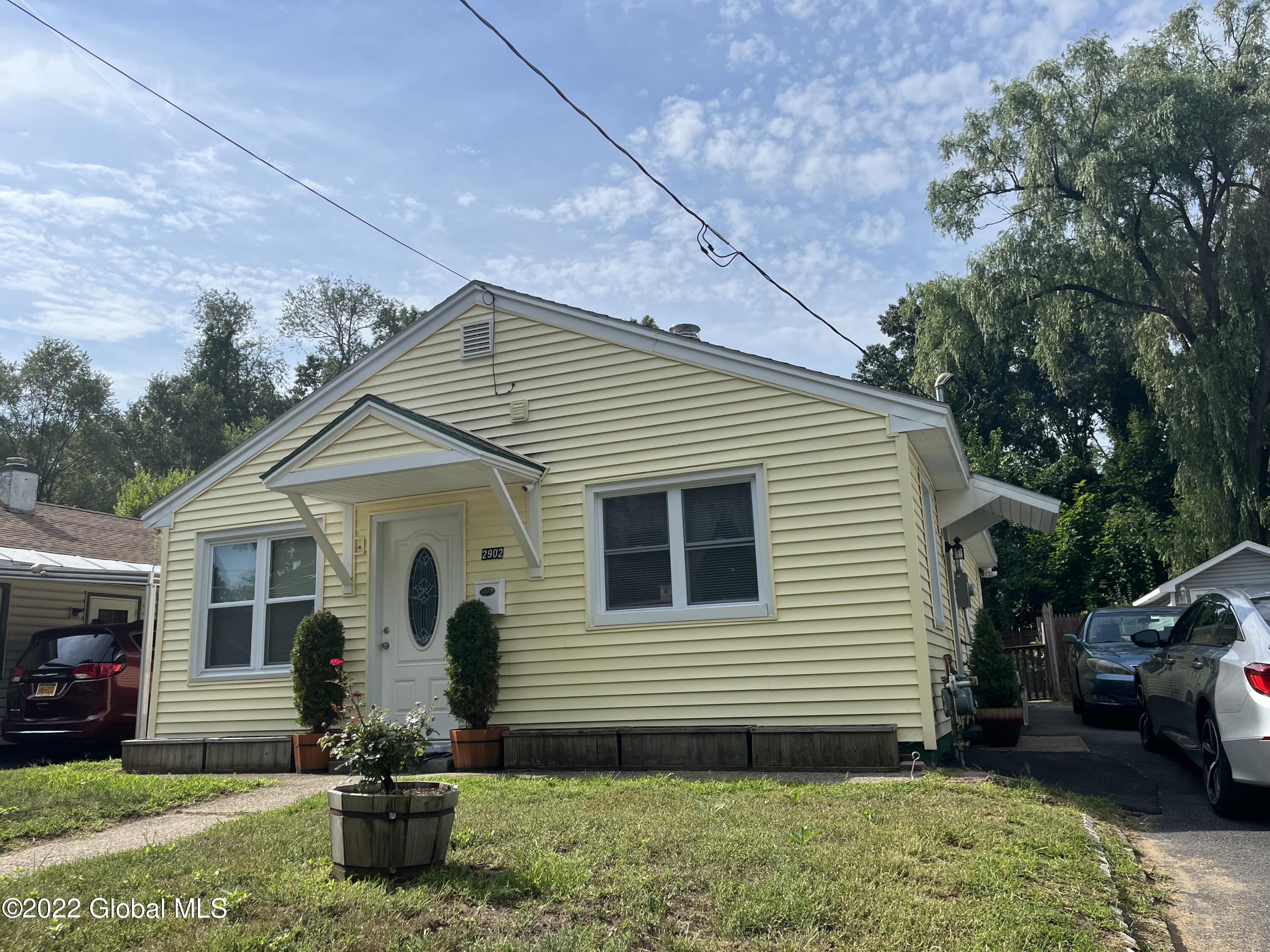 BDBFF4B7-D335-47F3-98DC-E3F4896EDD3E