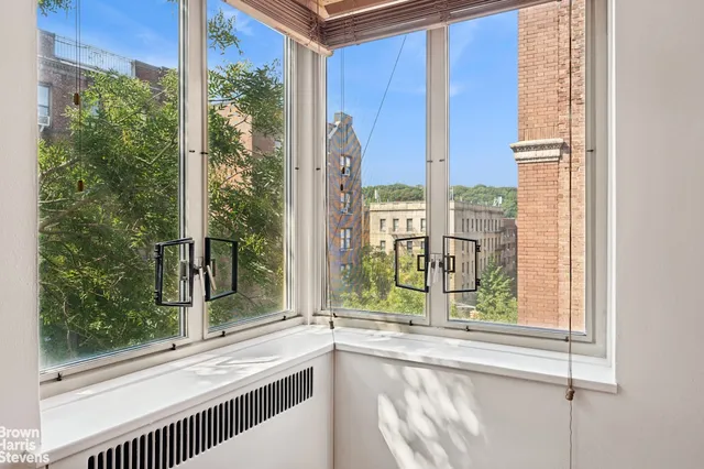 $420,000 | 57 Park Terrace West, Unit 3G | Inwood