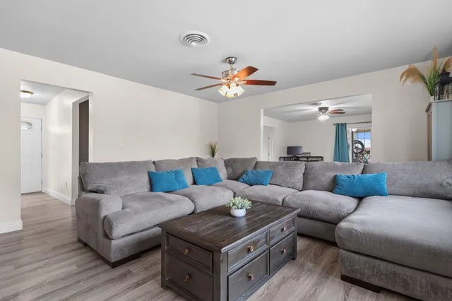 $399,900 | 2850 Oakview Drive, Redding, CA 96002