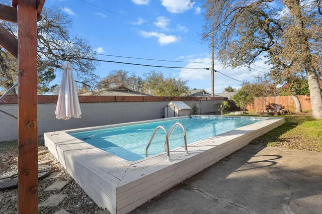 $404,900 | 2850 Oakview Drive, Redding, CA 96002