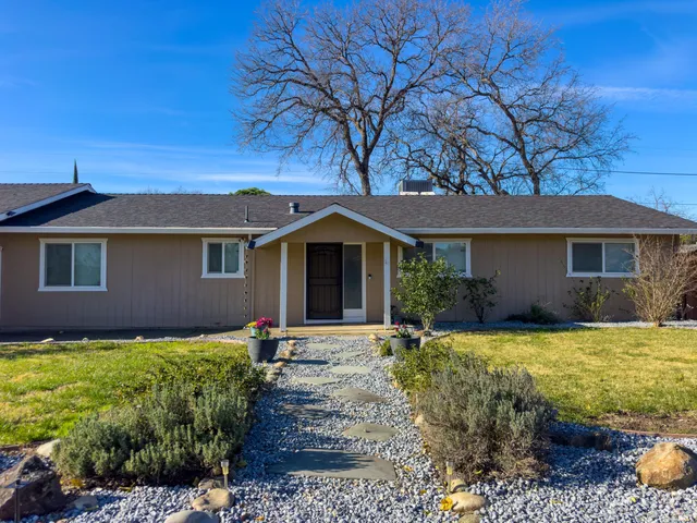 $399,900 | 2850 Oakview Drive, Redding, CA 96002