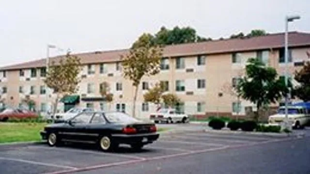 $1,255 | 4121 Katella Avenue, Los Alamitos, CA 90720