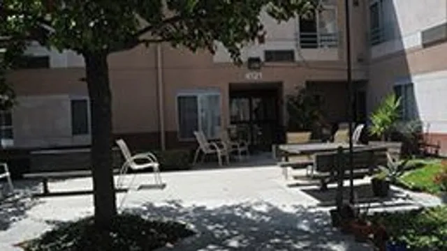 $1,255 | 4121 Katella Avenue, Los Alamitos, CA 90720