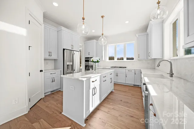 $1,075,425 | 16612 Blackberry Hills Drive, Midland, NC 28107