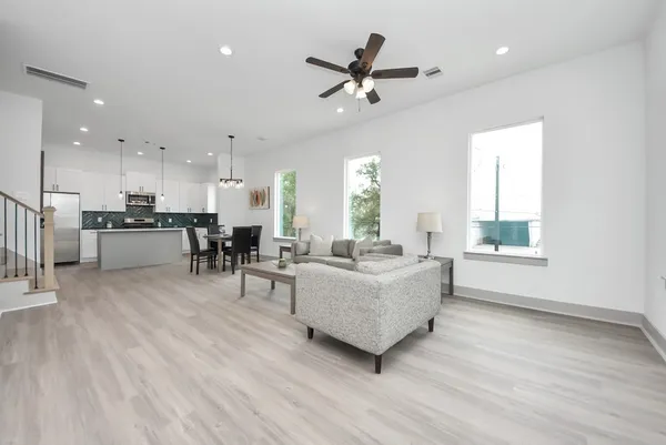 $2,490 | 5304 Kindred Garden Lane, Unit B, Houston, TX 77091