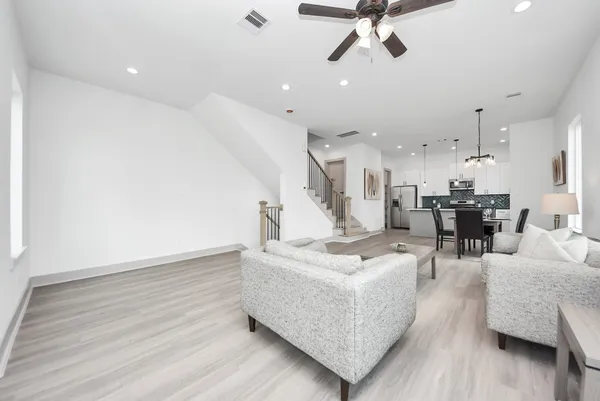 $2,490 | 5304 Kindred Garden Lane, Unit B, Houston, TX 77091