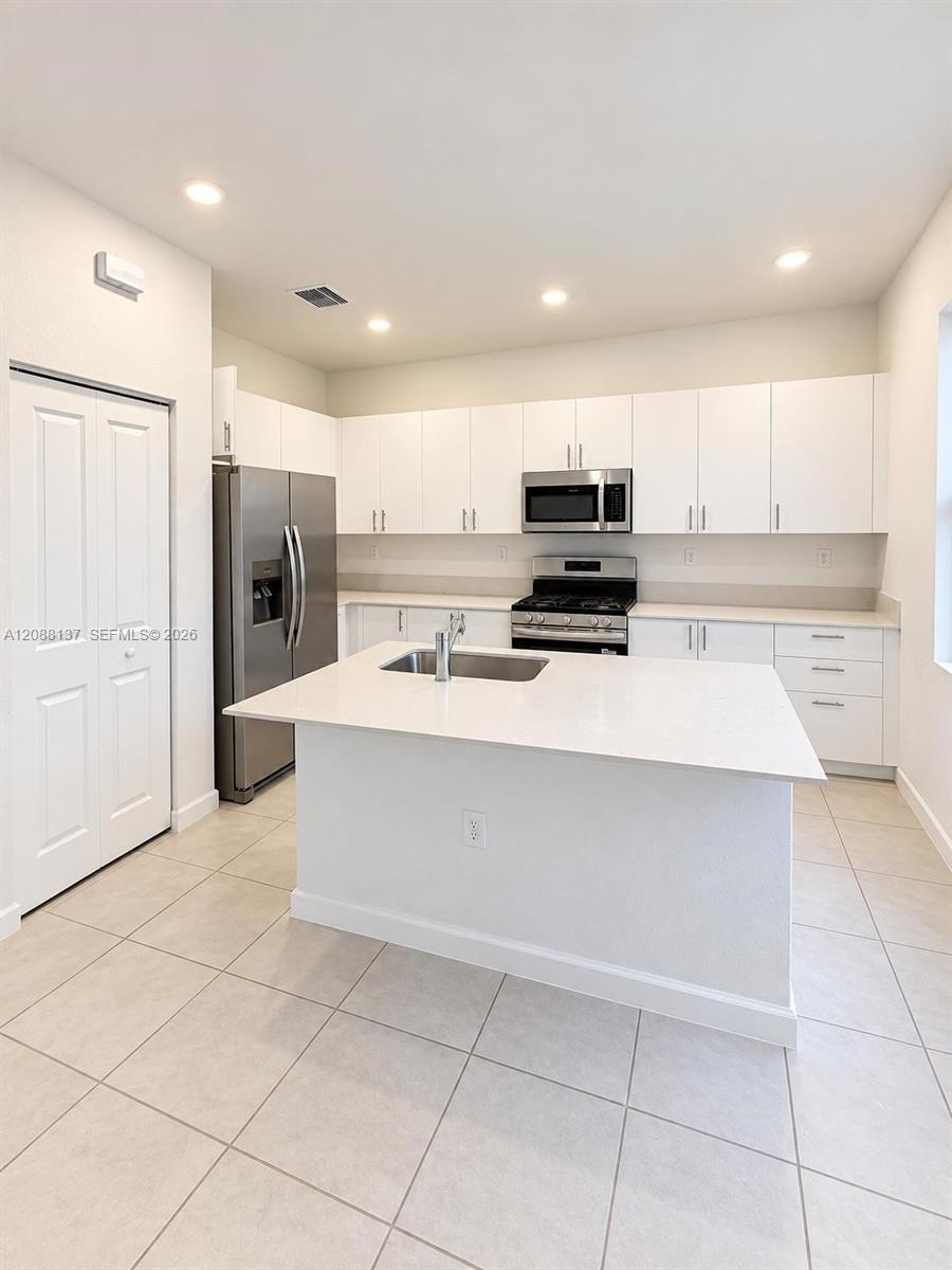 23185 Southwest 117th Path Miami, FL 33170 - Photo 5 of 22 Gallery Image 5