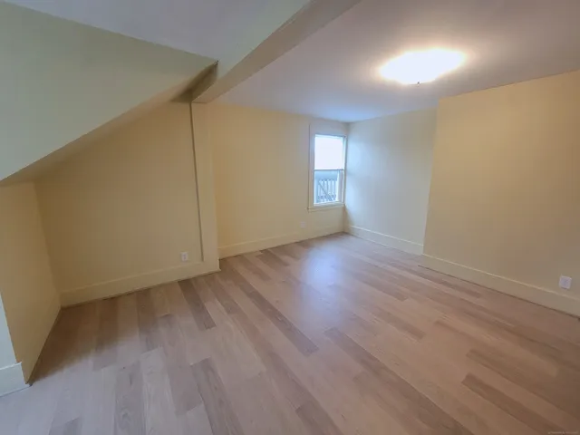 $1,800 | 270 Cherry Brook Road, Unit 3, Canton, CT 06019