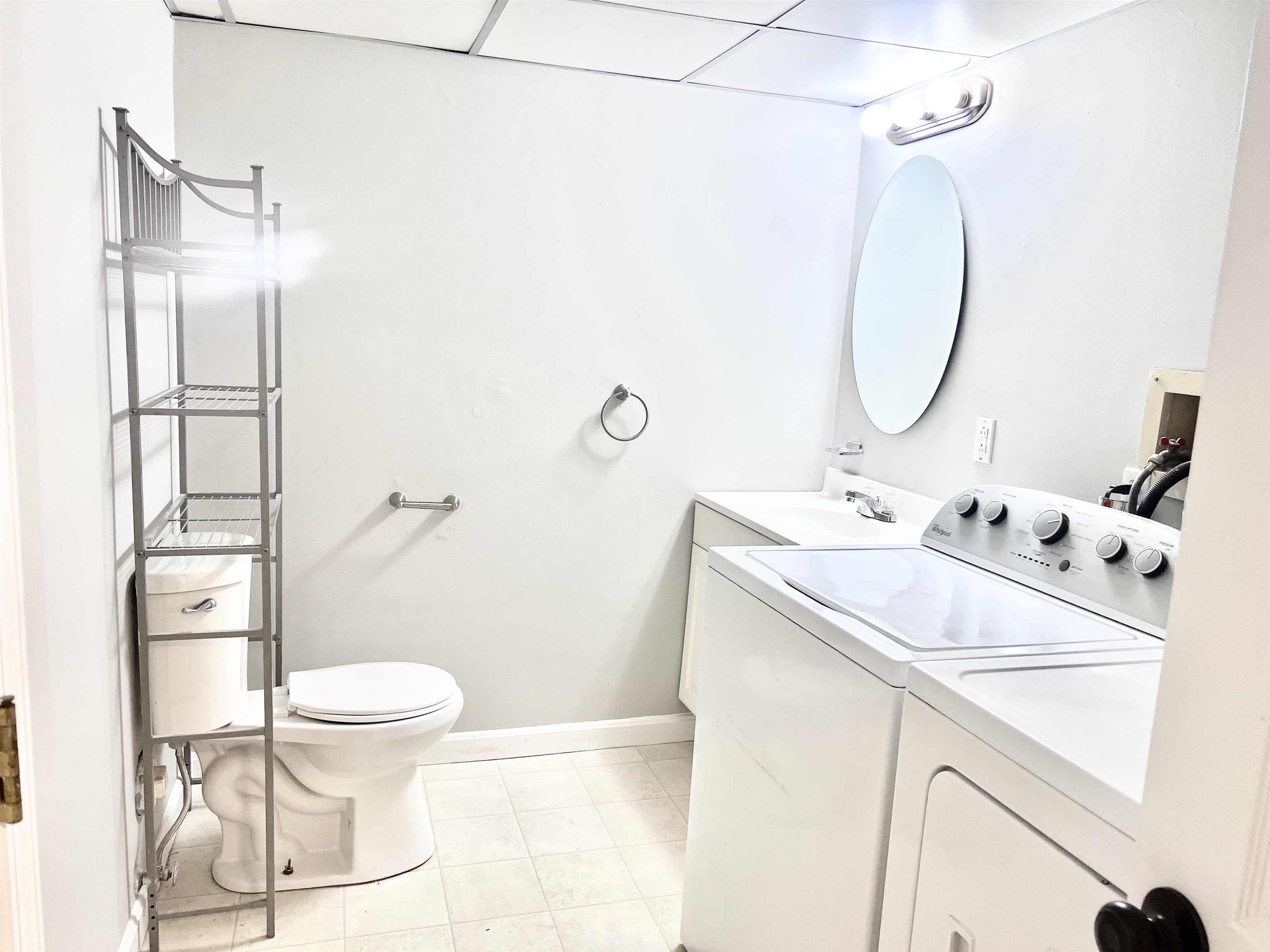 83 Derryfield Court Manchester, NH 03104 - Photo 13 of 38