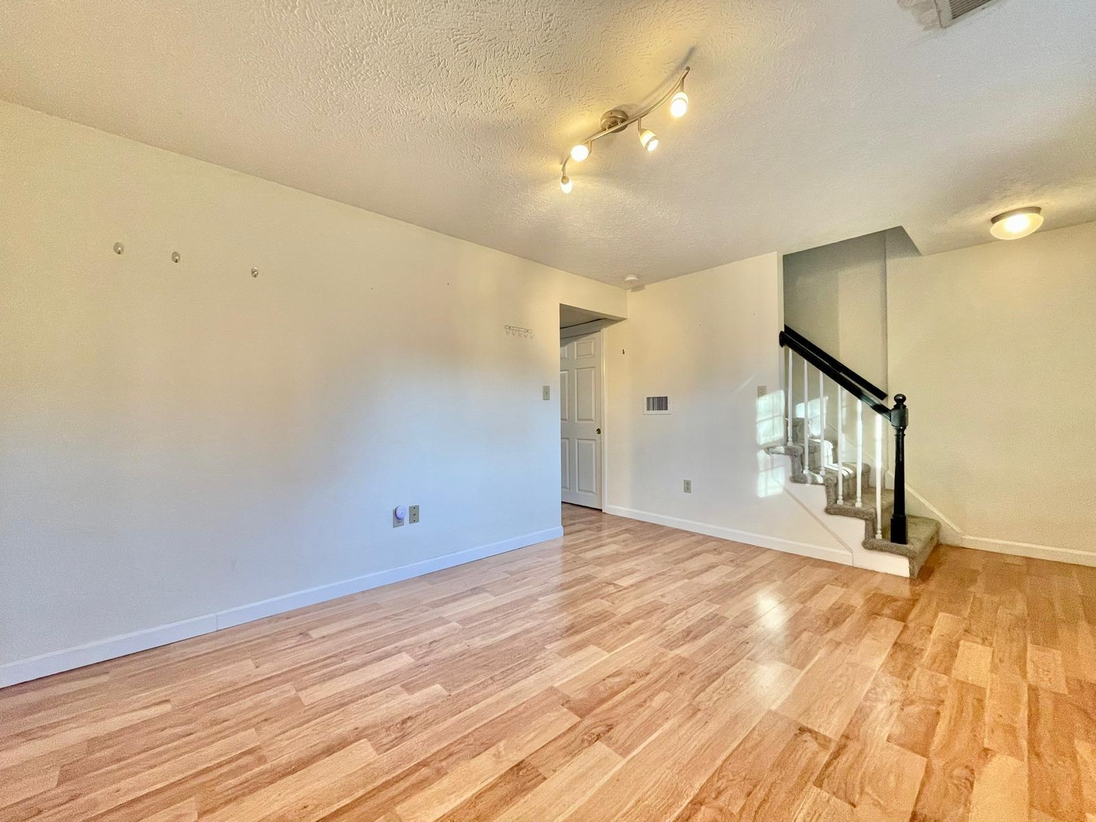 83 Derryfield Court Manchester, NH 03104 - Photo 29 of 38