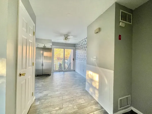 $2,600 | 83 Derryfield Court, Manchester, NH 03104