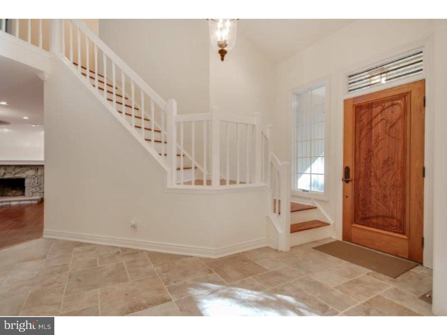 33 Washington Way Tabernacle, NJ 08088 - Photo 3 of 25 Foyer