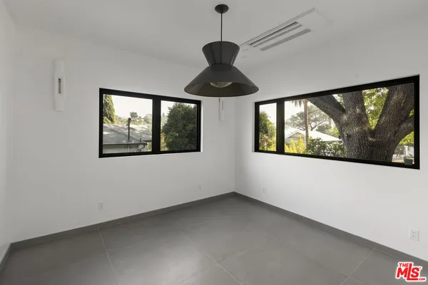 $5,750 | 2287 Baxter Street, Los Angeles, CA 90039