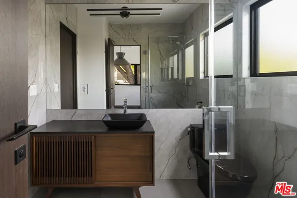 $5,750 | 2287 Baxter Street, Los Angeles, CA 90039