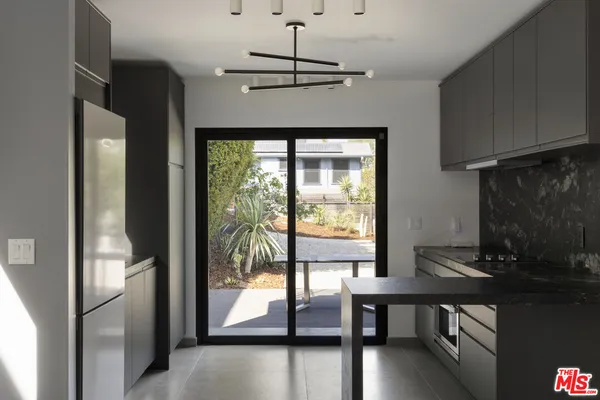 $5,750 | 2287 Baxter Street, Los Angeles, CA 90039